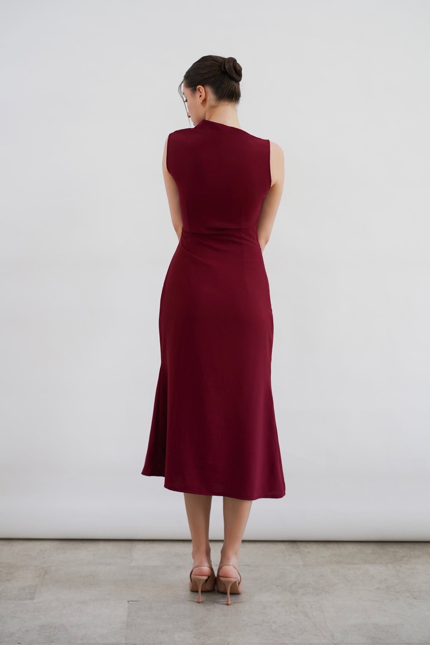 GIULLE - Sonnet Lightweight Midi Dress in Maroon