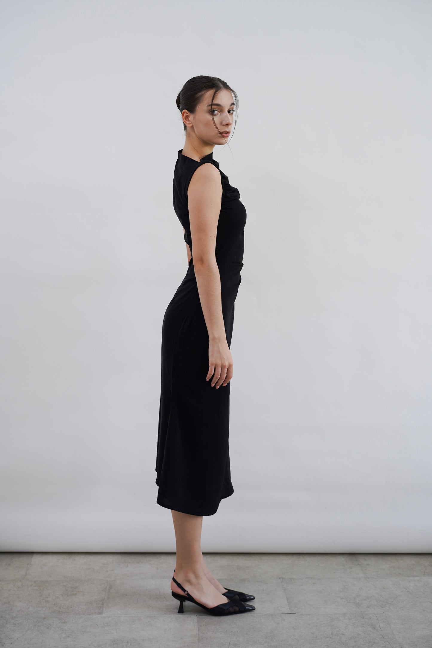 GIULLE - Sonnet Lightweight Midi Dress in Black