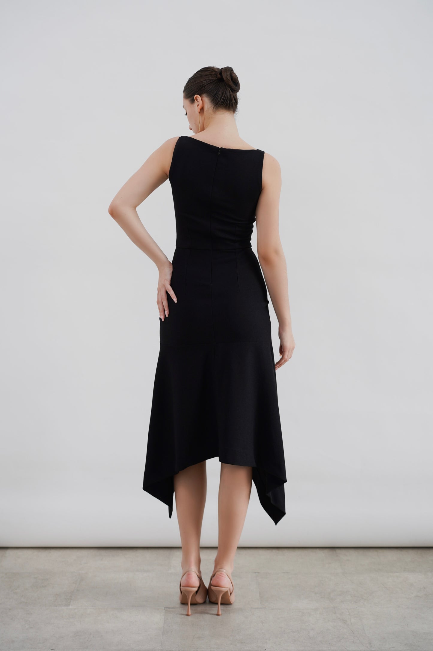 GIULLE - Allure Fitted Midi Dress in Black