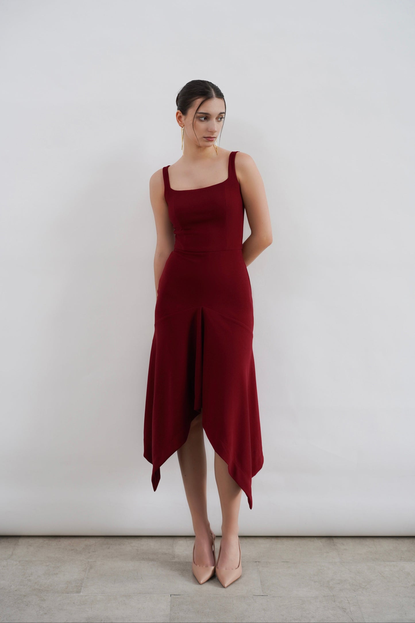 GIULLE - Allure Fitted Midi Dress in Maroon