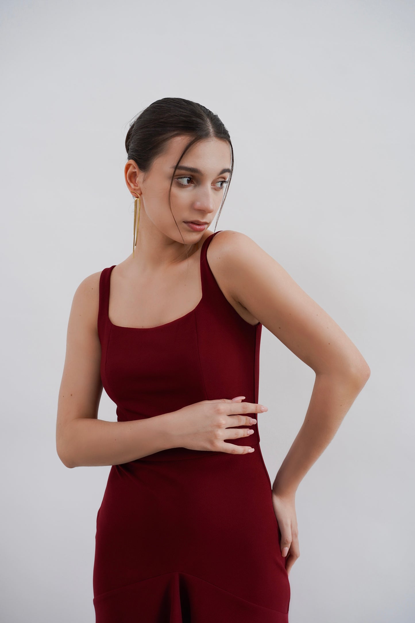 GIULLE - Allure Fitted Midi Dress in Maroon